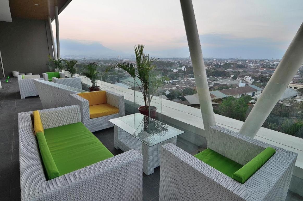 Ascent Premiere Hotel And Convention Маланг Экстерьер фото